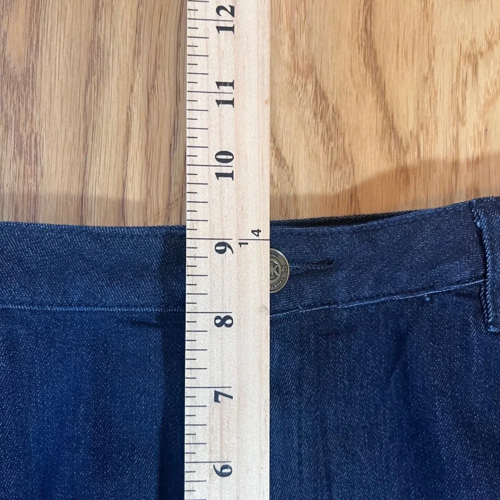 Michael Kors Flare Leg Jeans Women Size 10 Dark Wash Denim Minimalist Aesthetic